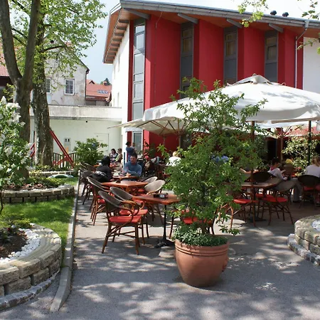 Mantova Vrhnika