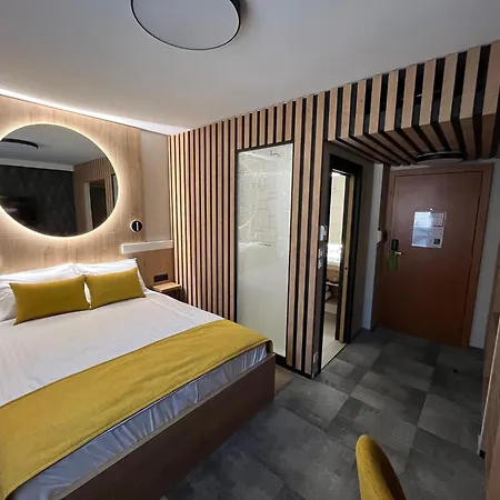 Mantova Hotell Vrhnika